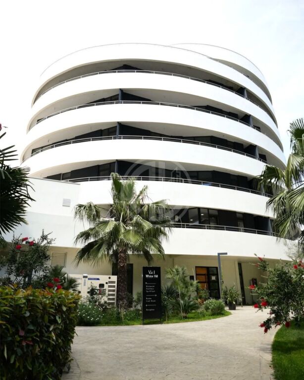 Apartment me qera White Hill