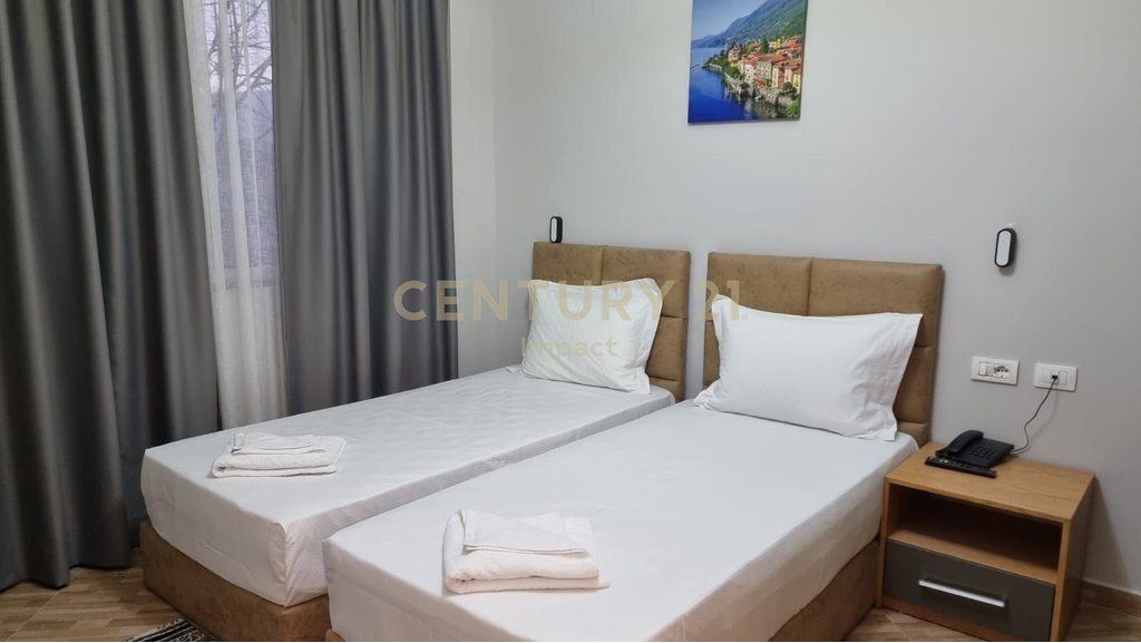 JEPET ME QIRA hotel me 15 dhoma në Kombinat, 5.000€! 5,000 € /Muaj