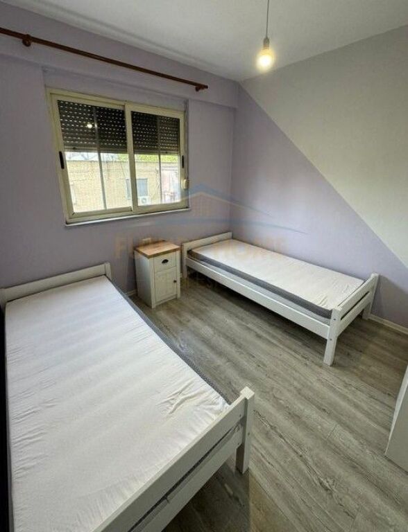 Qira, Apartament 3+1+2, Stacioni Trenit, Tiranë