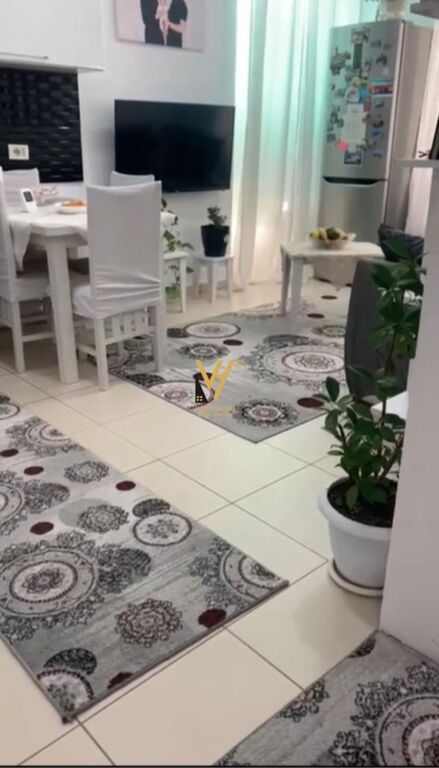 JEPET APARTAMENT 1+1 ME QERA TE PALLATET AGIMI 50.000 LEKE