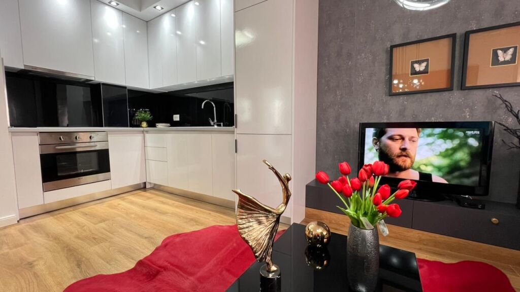 Apartment 1+1 for sale at 21 Dhjetori