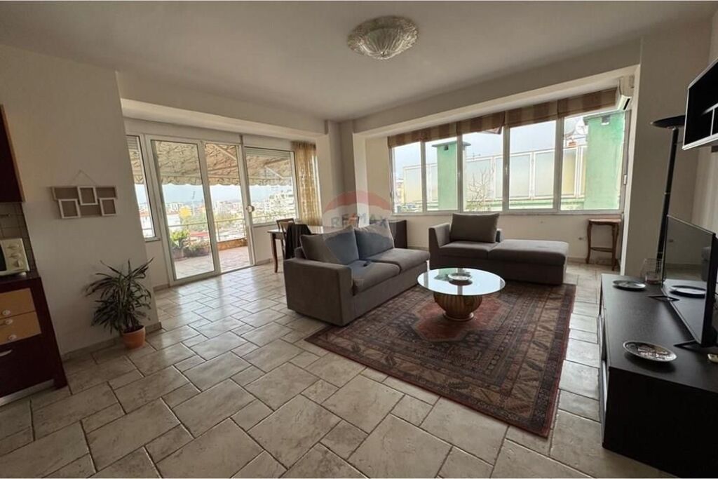 Apartament 2+1 per shitje,Sheshi Wilson