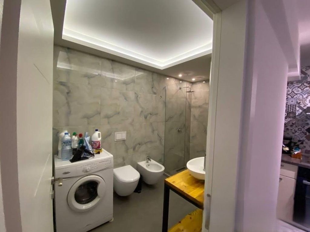 APARTAMENT ME QERA TEK ISH STACIONI TRENIT! 500 € /Muaj