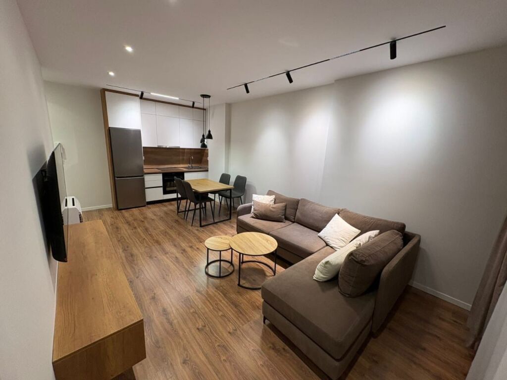 1+1,furnished at E88 Laprake,570 thousand lek