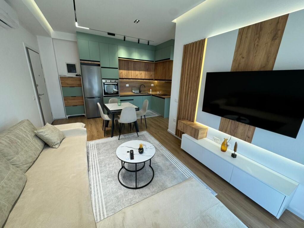 🏡 Jepet me qira 2+1 – Kompleksi Kadiu, Ali Demi (Tiranë) 💰 50,000 lek/muaj 📍 Zonë e qetë, super vendndodhje