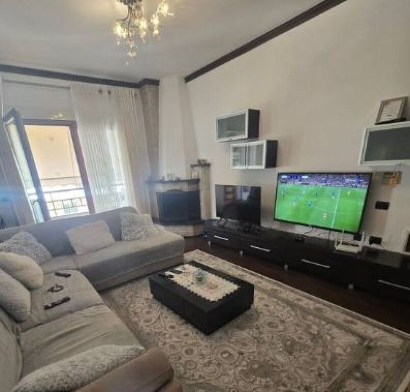 Shitet Apartament i investuar 2+1+2 + dy Ballkone