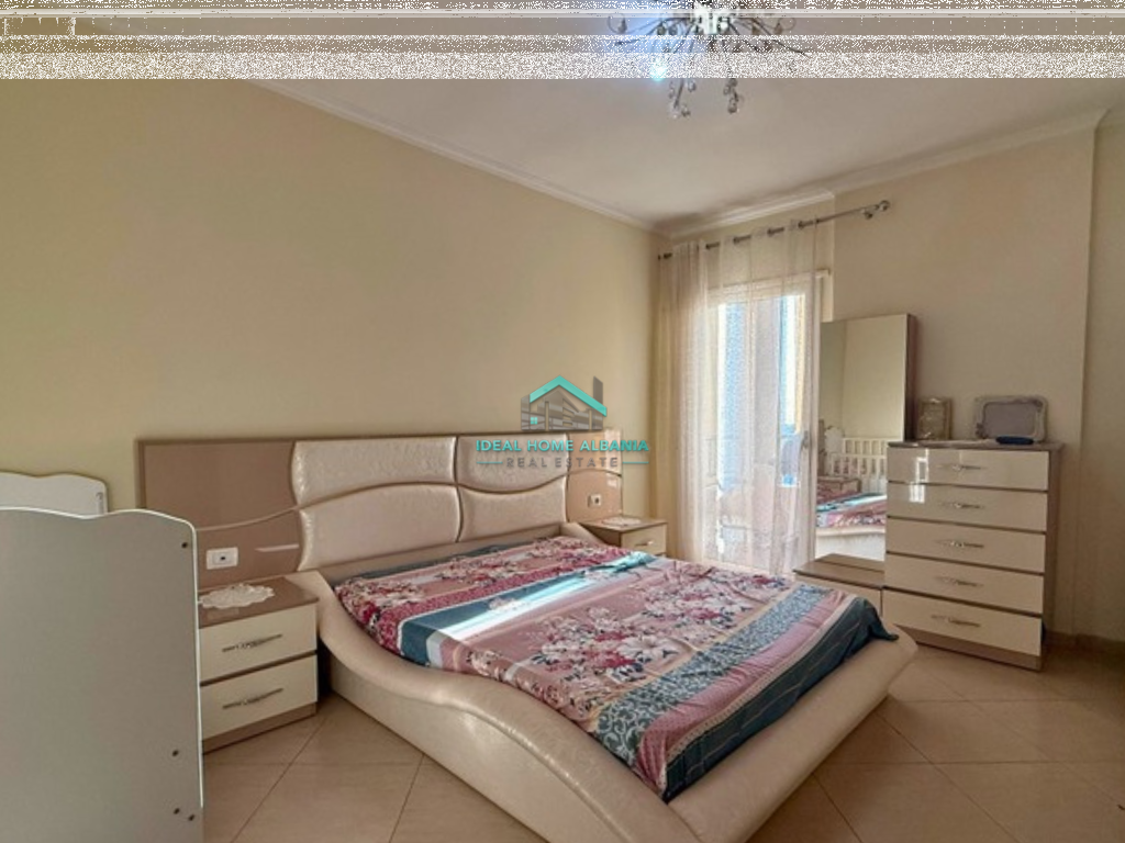 APARTAMENT 2+1 ME QERA – PRANË GAMES, VLORË