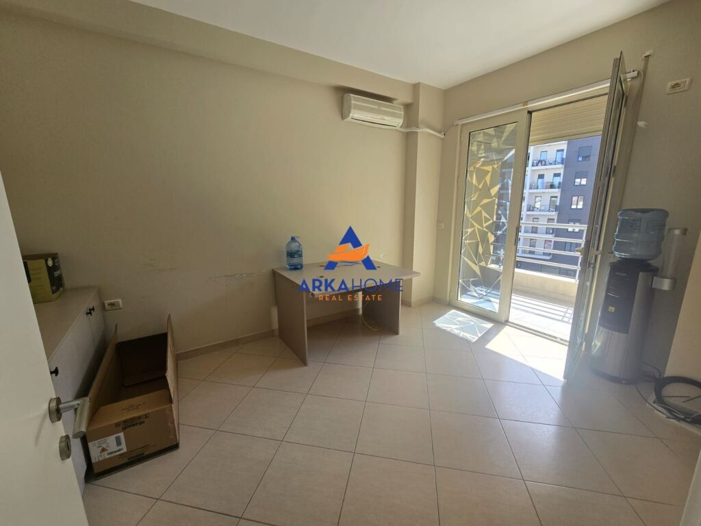 OFFICE SPACE FOR RENT 140M2 "OLD TRAIN STATION AREA, KARL GEGA STREET" 110000 LEKE