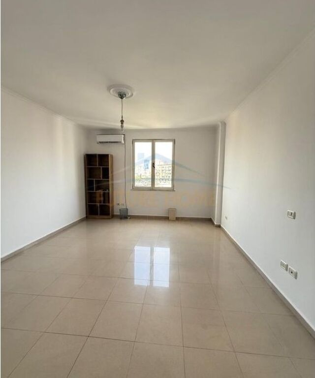 Qera, Ambient per zyra, Rruga e Kosovareve, Tirane