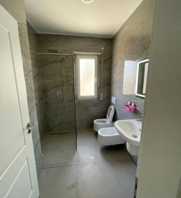 Affitto | Appartamento 2 + 1+2 | Astir | 550 €/mese