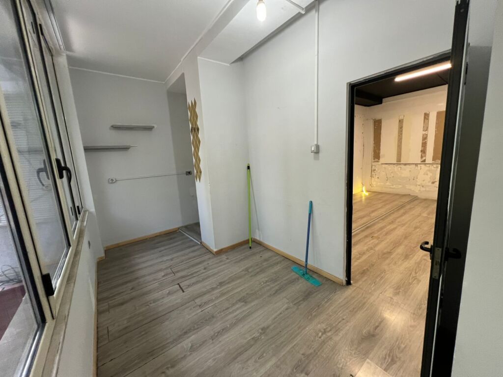 🏢 Qera – Ambient Biznesi në Bllok, Tiranë