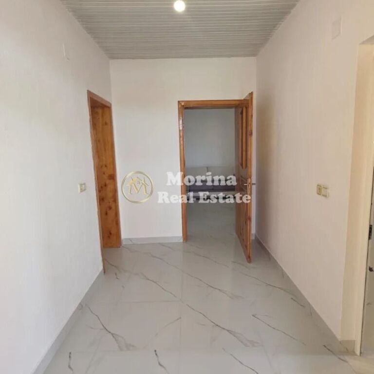 Qera | Shtëpi private 2 + 1 Laprake | Rruga Ramadan Çejku | 400 €/muaj