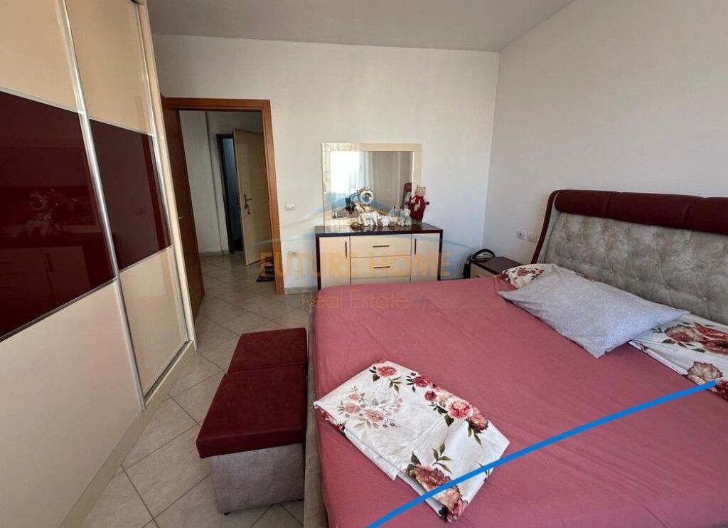 Shitet  Apartament  1+1 ,Unaza Re/Astir, Tirane.