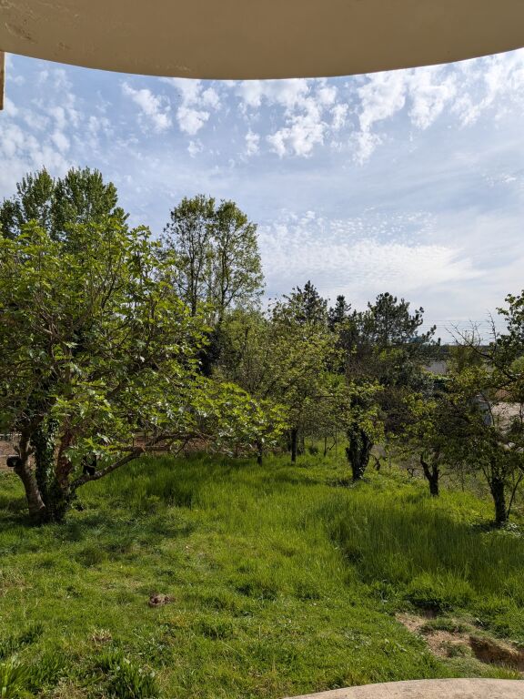 VILLA SU DUE PIANI IN VENDITA SITUATA NELLA ZONA DI SHKOZA!