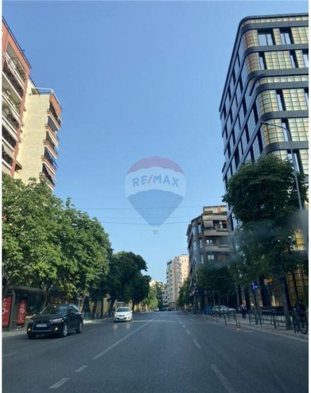 Dyqan - Për Shitje - Rruga e Elbasanit, Tiranë(ID: 530181095-58)