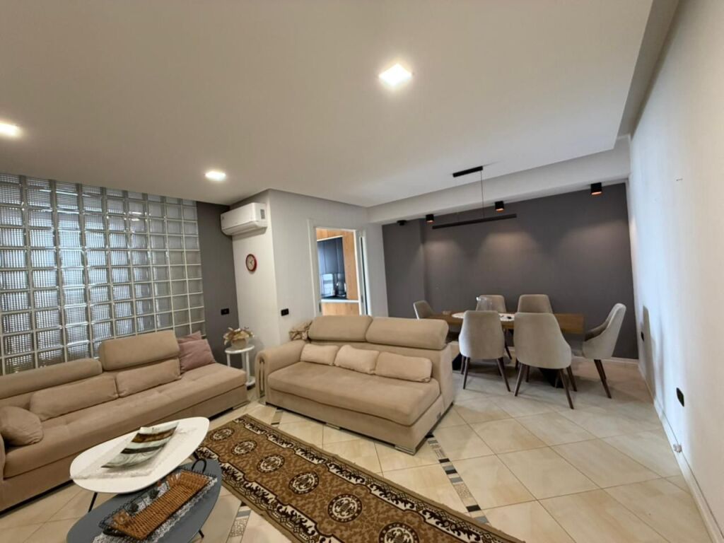 Jepet me qira apartament 2+1+2 tualete