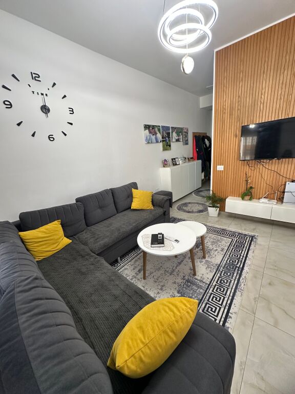 Shitet Apartament 2+1 Rezidenca Mangalem 21 Ali Demi