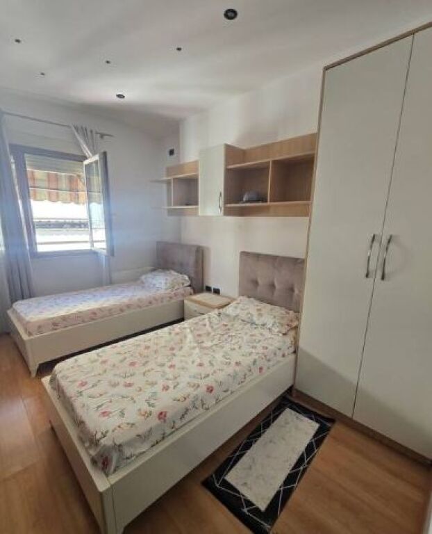 Shitet Apartament i investuar 2+1+2 + dy Ballkone