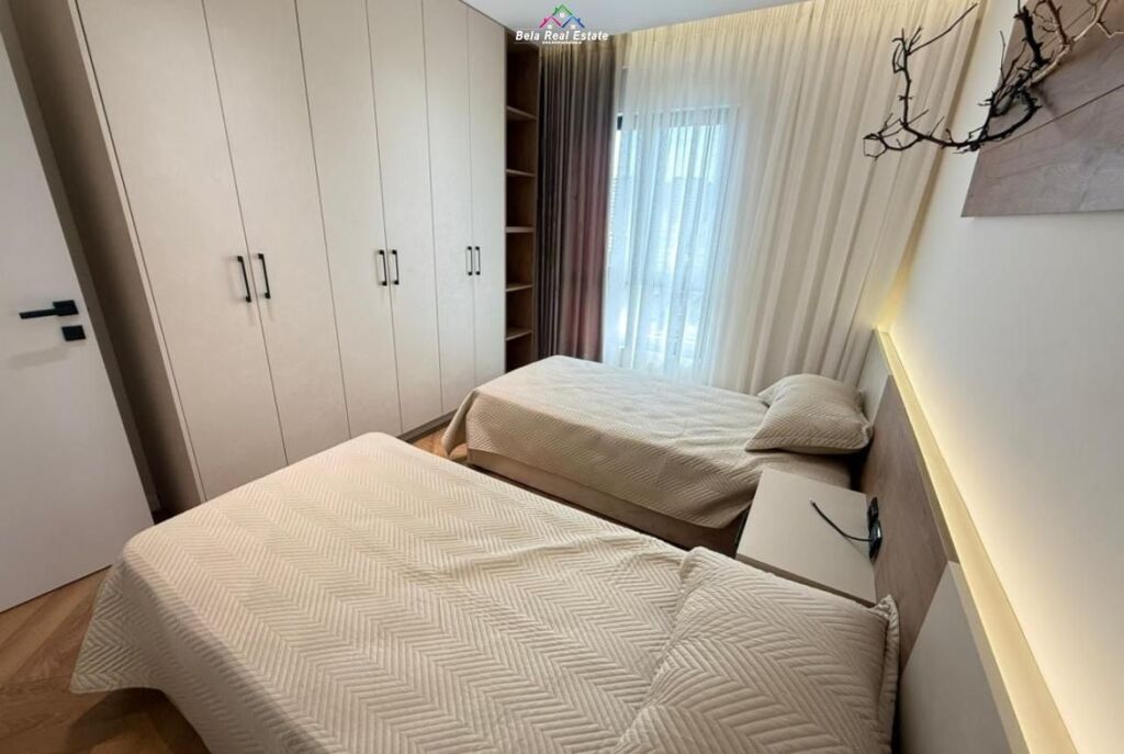 Apartament Ne Shitje 2+1 tek Pallati me Shigjeta (ID B120835) Tirane