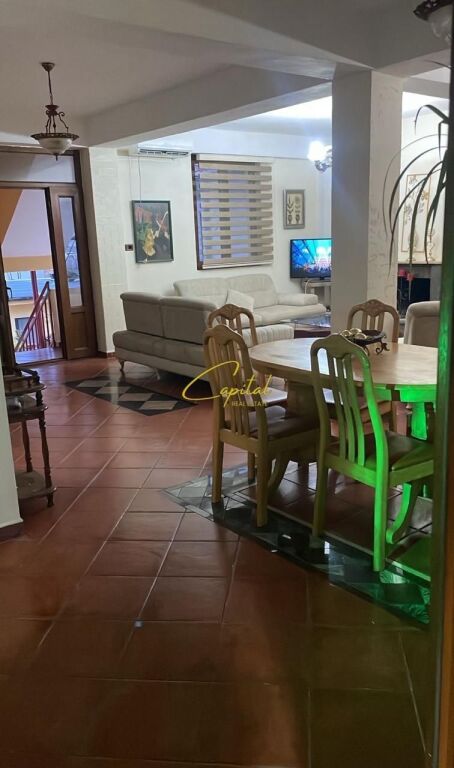 APARTAMENT ME QIRA 2+1 ALI DEMI 55.000 LEKE