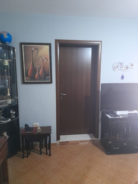 Apartament 2+1 per qera ne Astir !