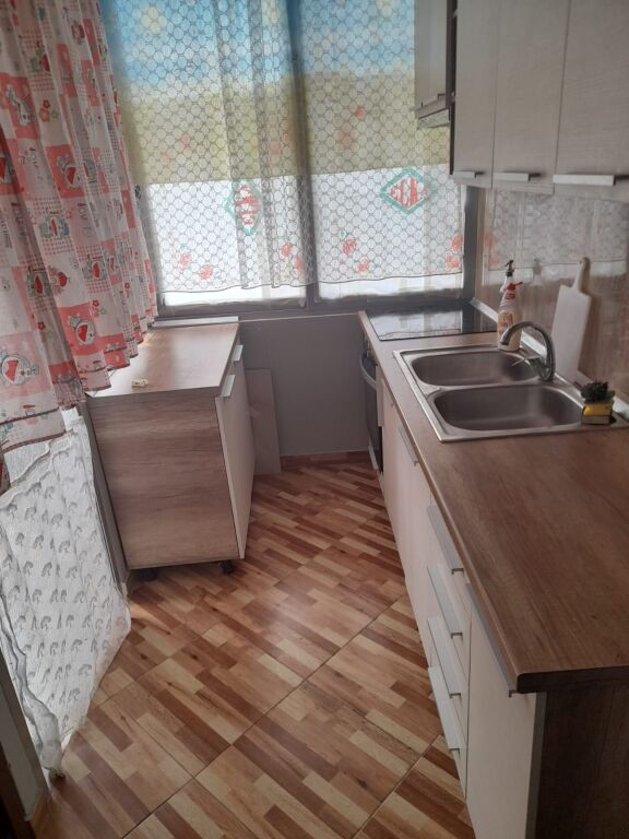 Apartament 2+1 per qera ne Astir !