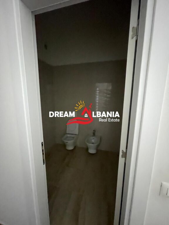 Locale in affitto in Via Dibra vicino al Complesso Arlis ( ID 42611425 )