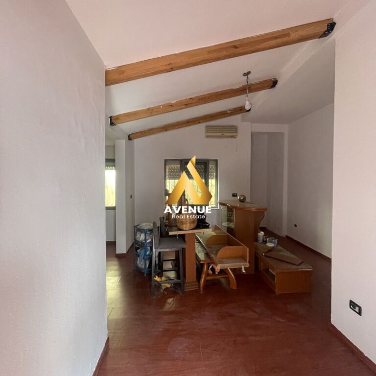 Shitet Apartament 1+1 – Bllok, Tiranë