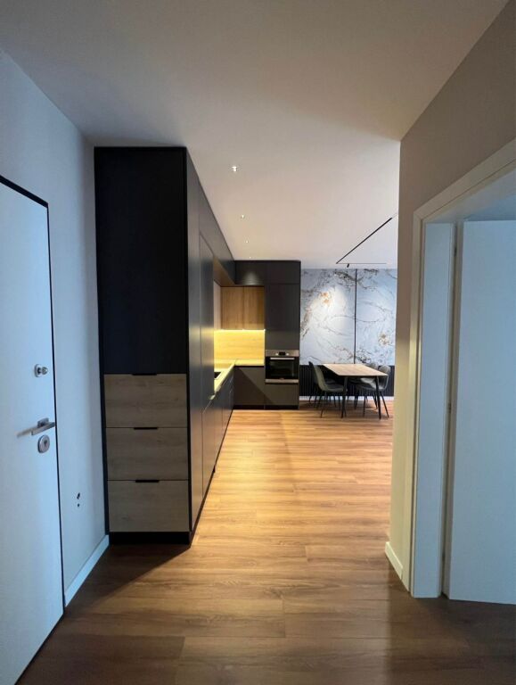 APARTAMENT 1+1 PER SHITJE TEK RRUGA MINE PEZA