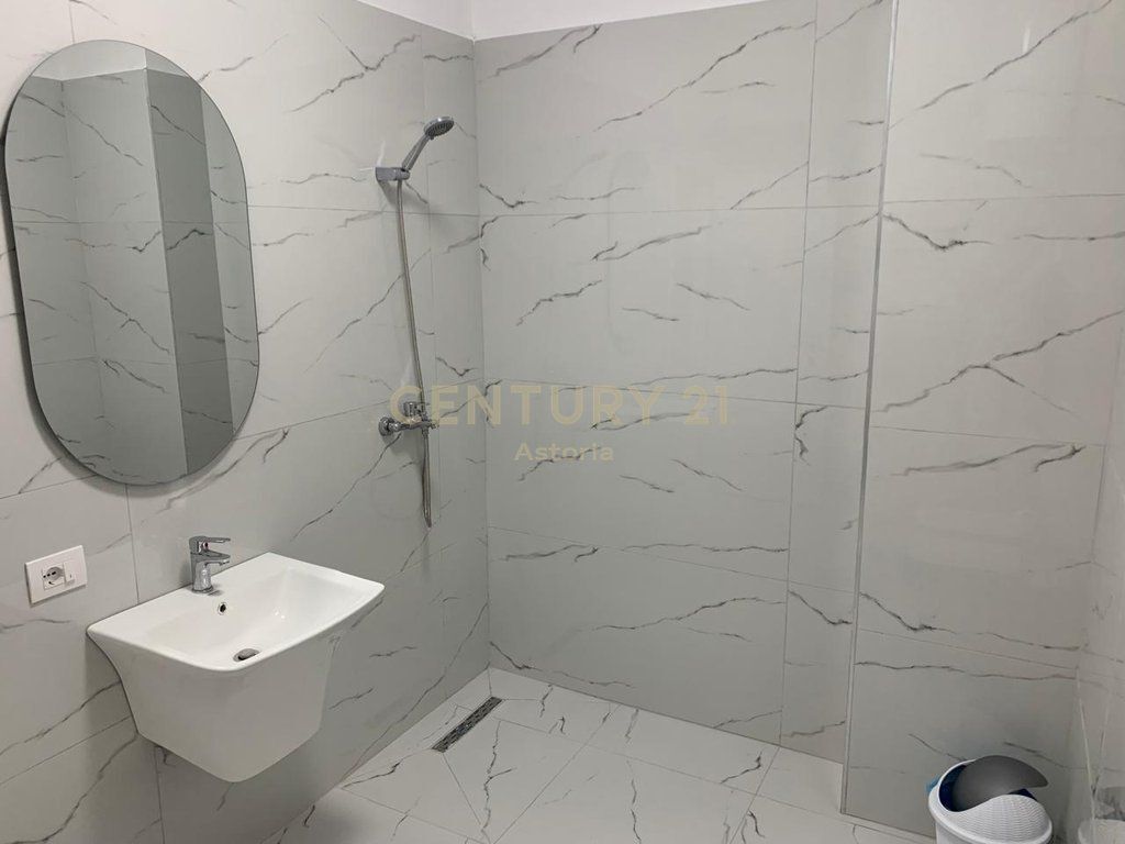 Jepet me qira apartament modern 2+1+2 në Diamond White Residence – totalisht i mobiluar