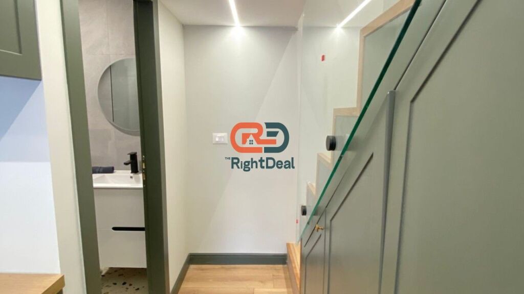 Prane Ish Profarmes, Shitet Duplex I Pershtatur Ne Apartament 1+1 !!!