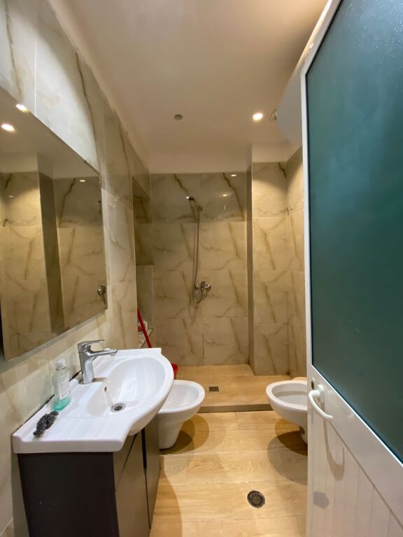 Jepet me qira apartament 2+1