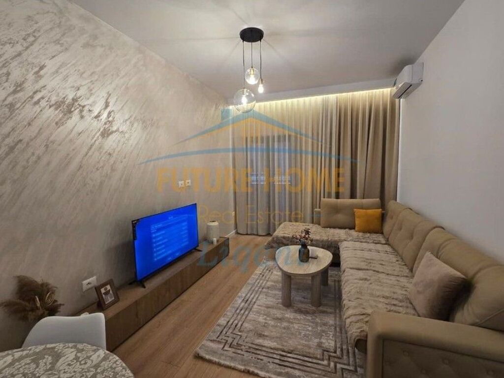 Affitto, Appartamento 2+1, Centro, Tirana.