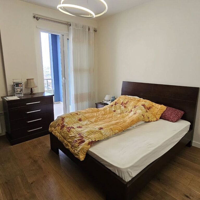 Shitet..! Kinostudio (Përballë Ministrisë së Kulturës) ‣ Apartament 2+1+2+Verandä