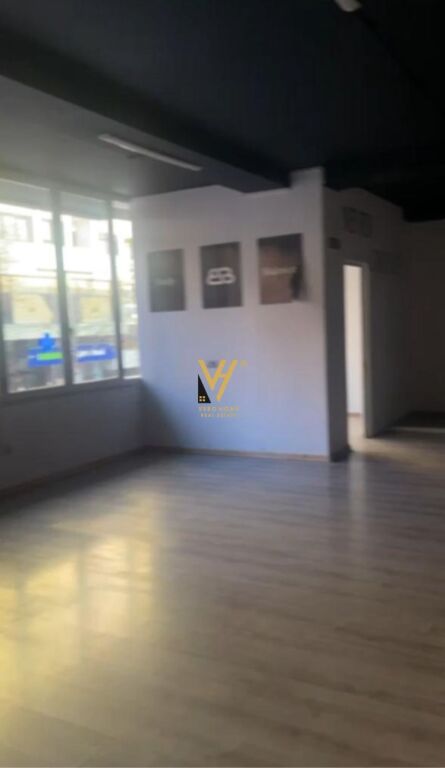 LOCALE COMMERCIALE 115 M2 IN AFFITTO A LSI, BLLOK 1.500 EURO