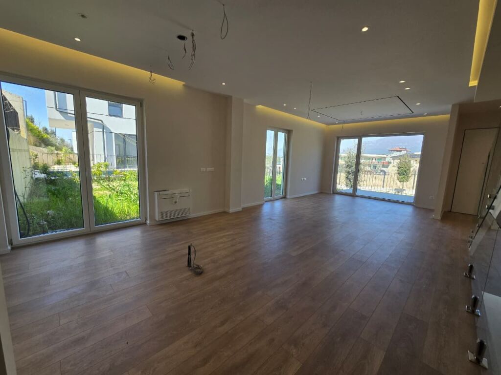 Villa for Rent in Residential Complex, Dry Lake, Tirana