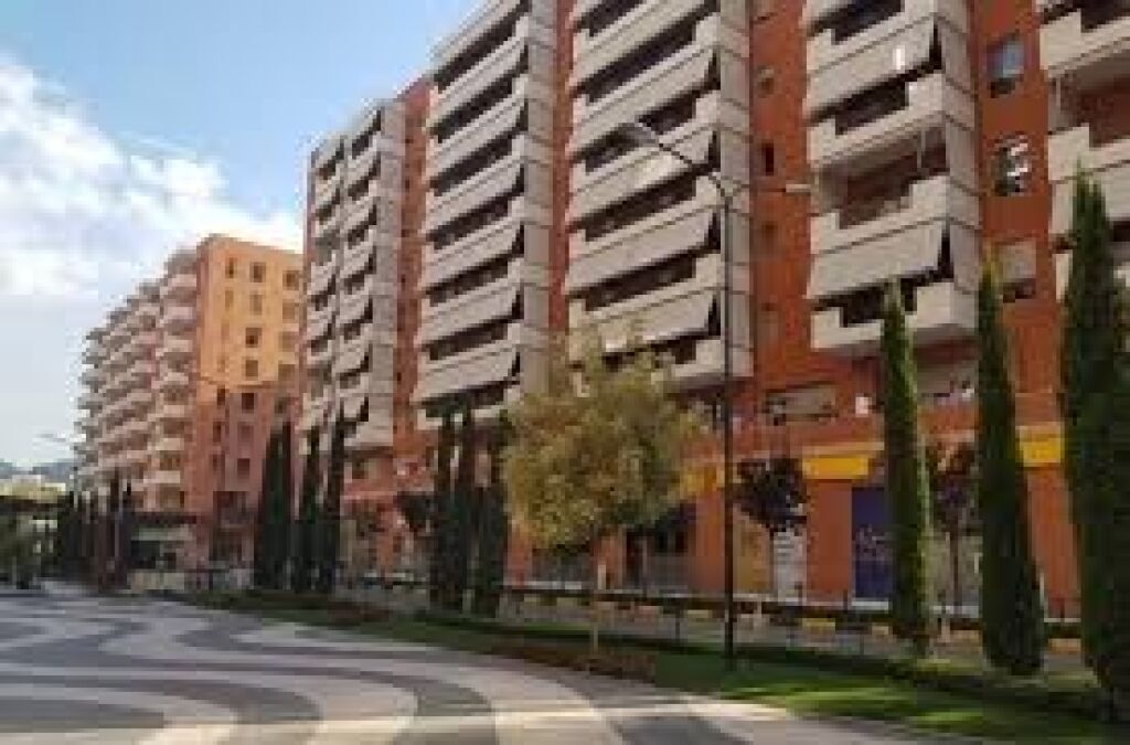 Apartament 2+1+ parkim me qira ne Kompleksin Delijorgji