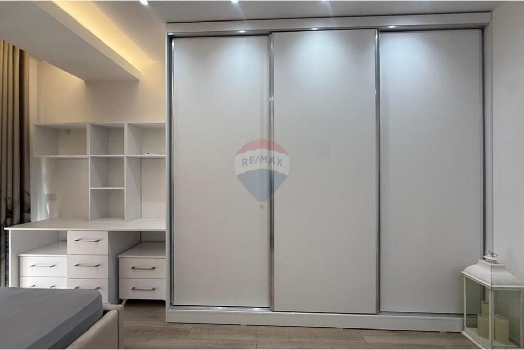 Super apartament 2+1+2 me qira!