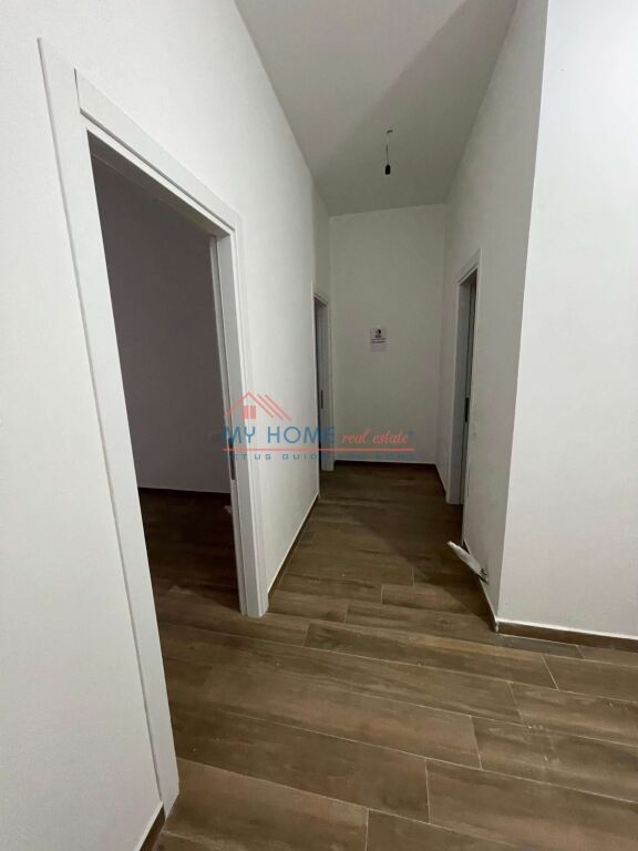 Office for Rent Pharmacy 10 Tirane