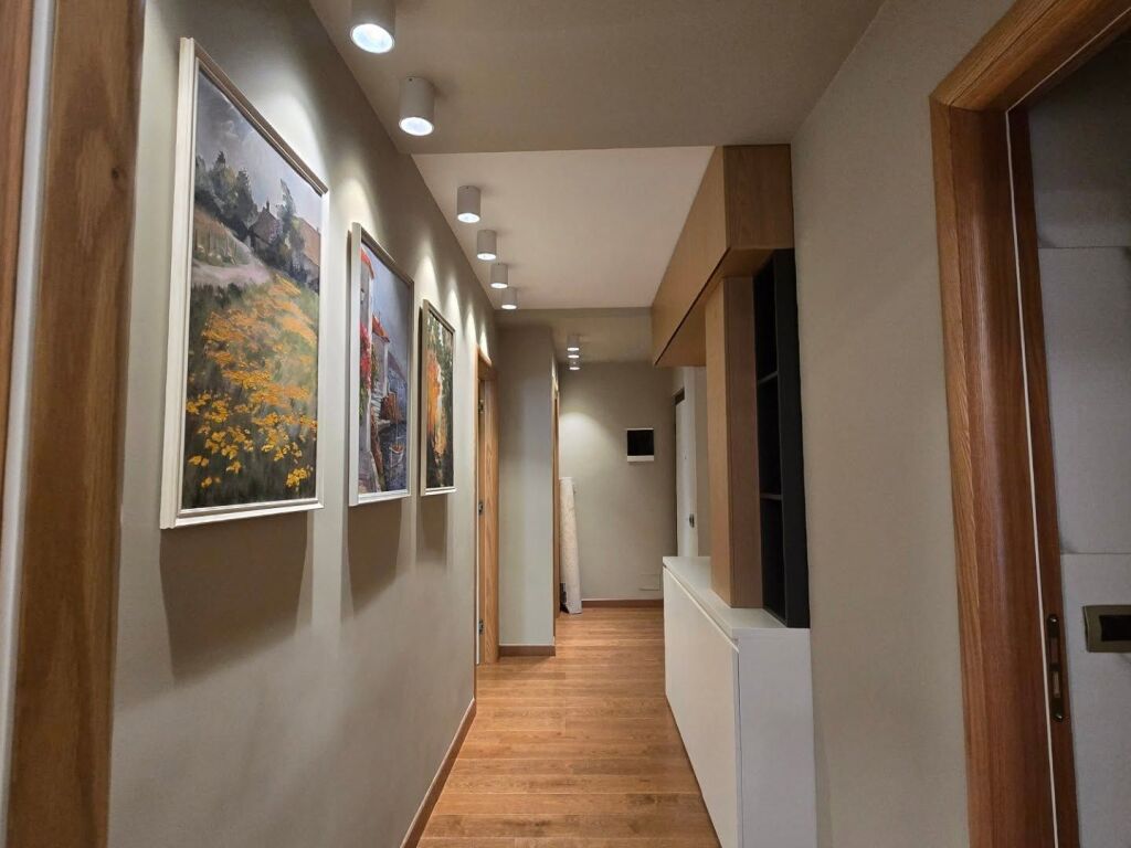 IN VENDITA: APPARTAMENTO DI LUSSO 2+1+2_ VIA FROSINA PLAKU _Vicino alla scuola Naim Frashëri