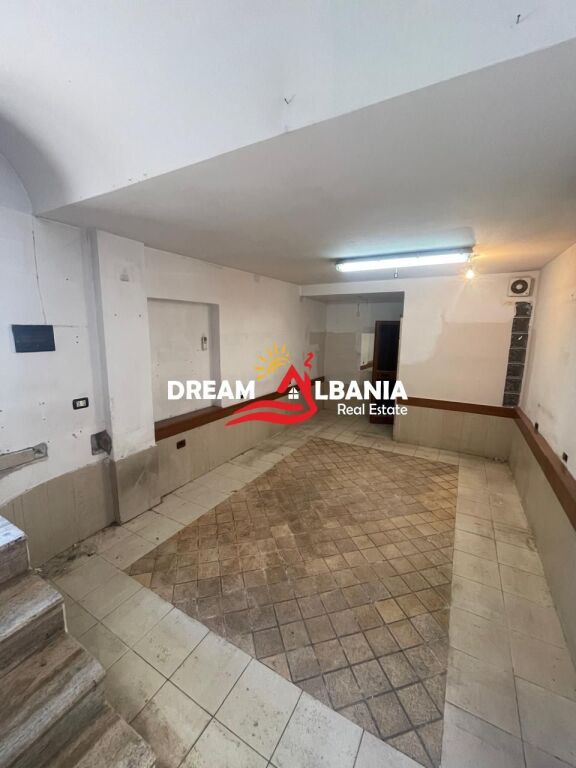 Shitet Dyqan Duplex ne Qender , Tirane ( ID 4171623 )