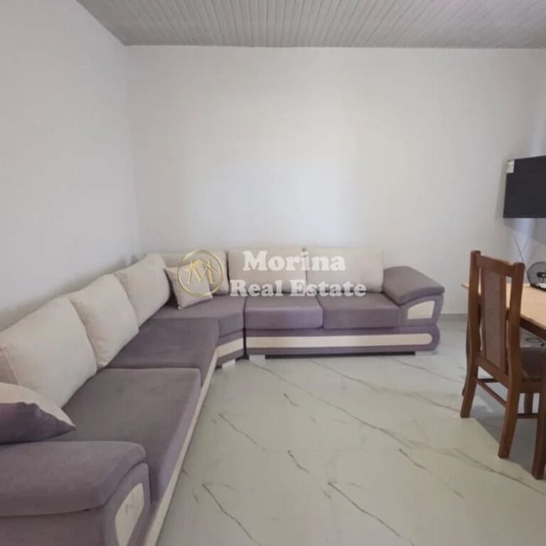 Qera | Shtëpi private 2 + 1 Laprake | Rruga Ramadan Çejku | 400 €/muaj