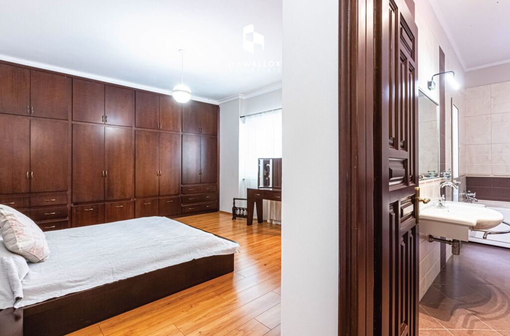 For Rent: GOLDEN Apartment 💫 2+1+2Wc &amp; 2 Balconies📍(In the HEART of Bllok - Credins Bank/Rr. Pjetër Bogdani) Area 140 m² (1300€/month)