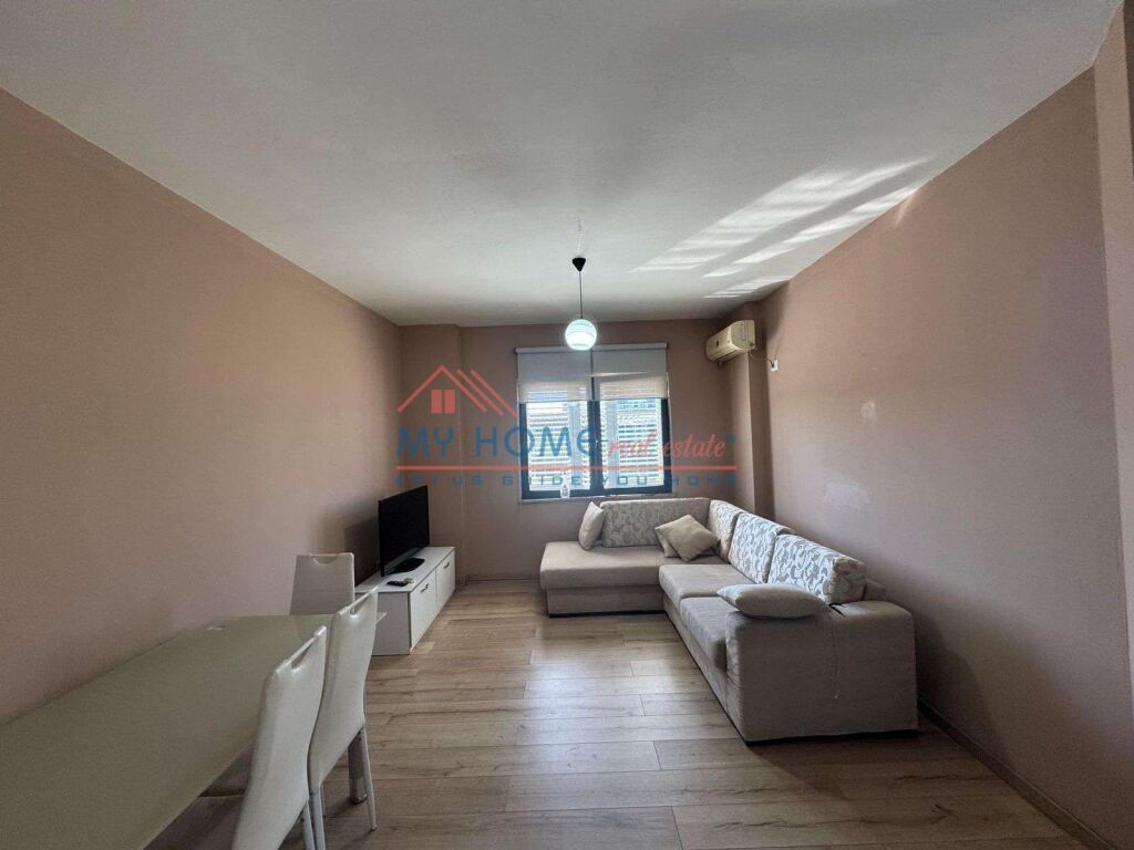 Apartament 1+1 me qera tek Kompleksi Usluga