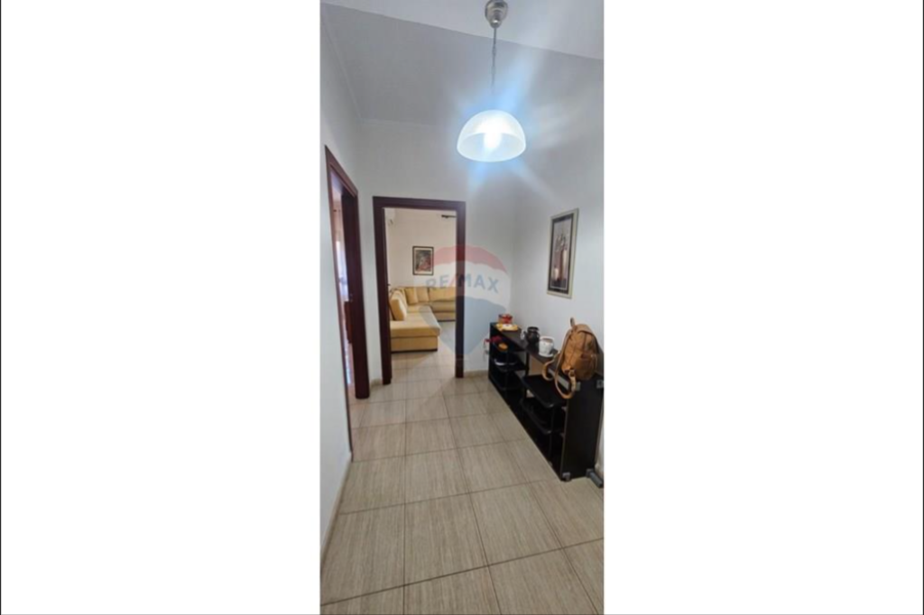 Apartament per qera 1+1 tek Komuna e Parisit