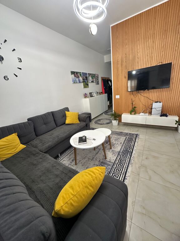 Shitet Apartament 2+1 Rezidenca Mangalem 21 Ali Demi