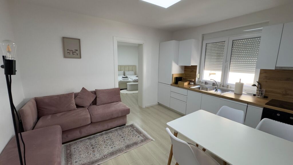 Apartament 3+1 per shitje te Mine Peza