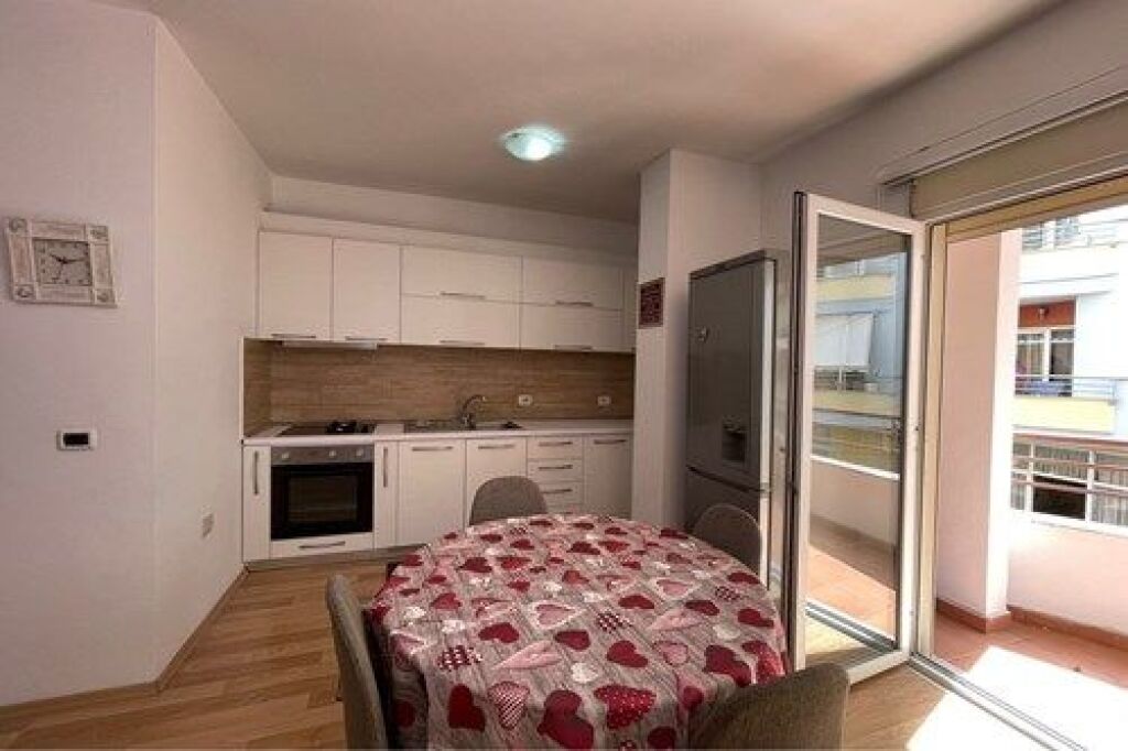 Apartment for rent 1+1 at the Paris Municipality