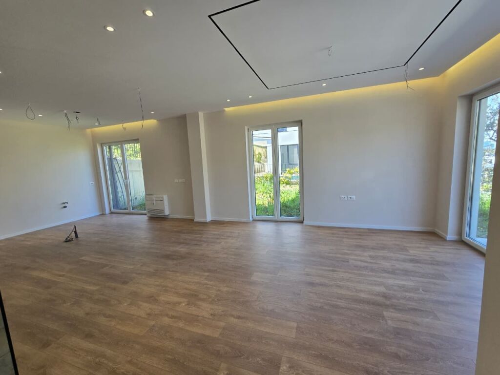 Villa for Rent in Residential Complex, Dry Lake, Tirana