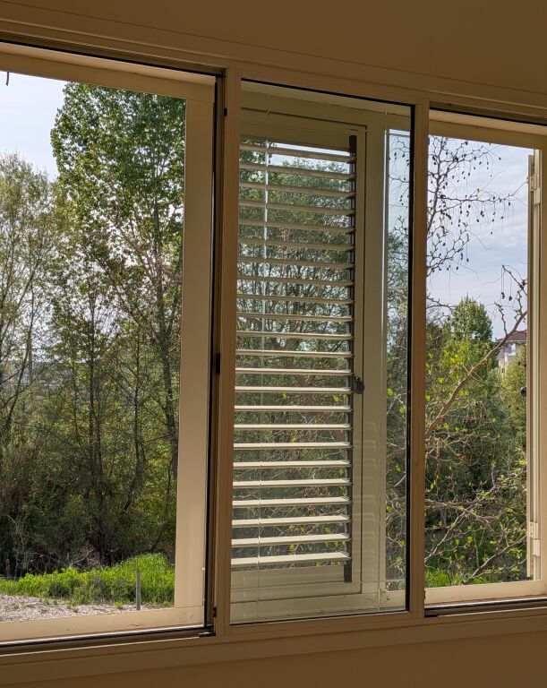 VILLA SU DUE PIANI IN VENDITA SITUATA NELLA ZONA DI SHKOZA!